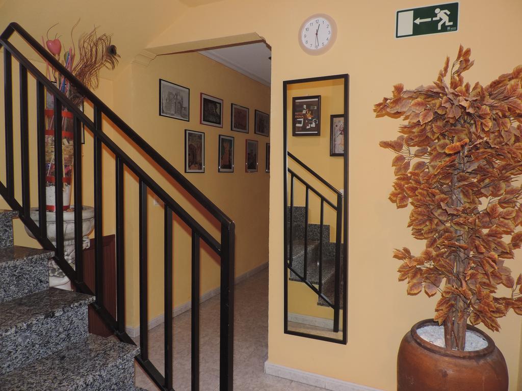 Hostal Sali Pelabravo Dış mekan fotoğraf